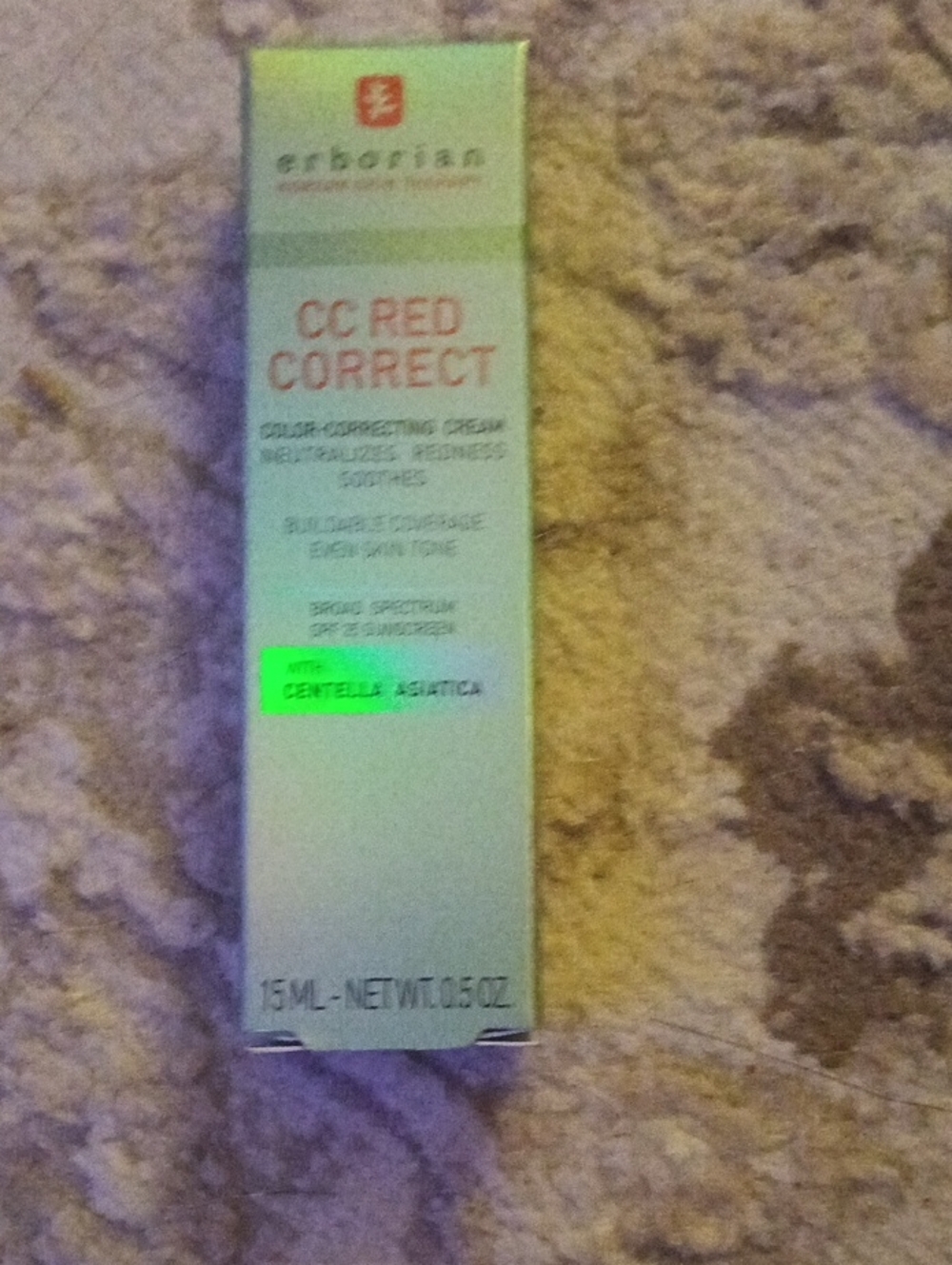 Erborian CC Red Correct Color-Correcting Cream – Green/White